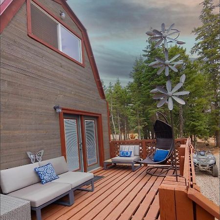 Charming Blue Farmhouse Cabin Duck Creek Village Exterior photo
